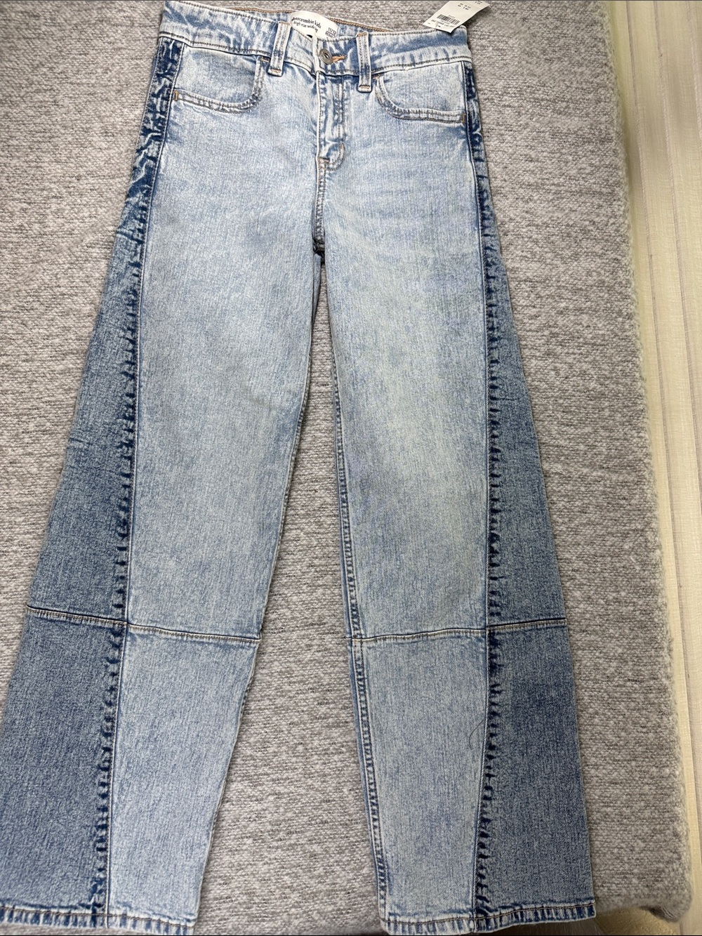 NWT Abercrombie Kids Light Blue Two-Tone Panel Wide-Leg Jeans Size 11/12